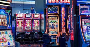Koleksi permainan kasino online rajacasino88 termasuk roulette, blackjack, dan baccarat berkualitas tinggi